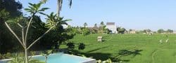 Somptueuse villa avec piscine à débordement avec une vue à couper le souffle